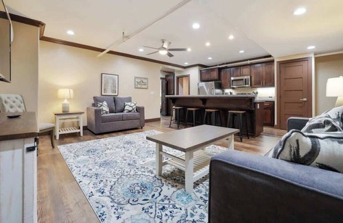 Visalia Apartment | Chic Downtown Loft w/City Views & Workspace