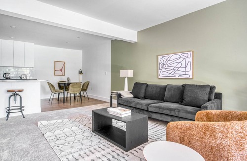 Sharon Heights Apartment | Chic Menlo Park 2BR w/Pool, W/D, Gym, near 82, 101, 280, by Blueground