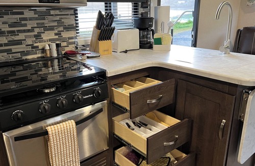 Klamath Cabin | Chinook Rv Resort
