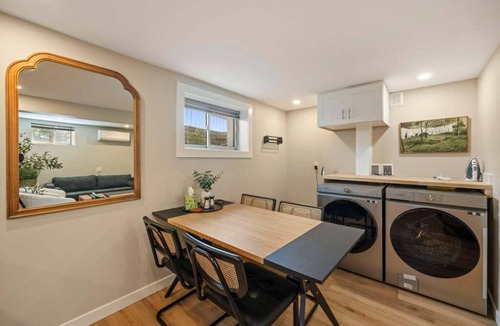 Seattle Metro Area House | Columbia City 2BR - Walkable to Synagogue - Family Visits Welcome