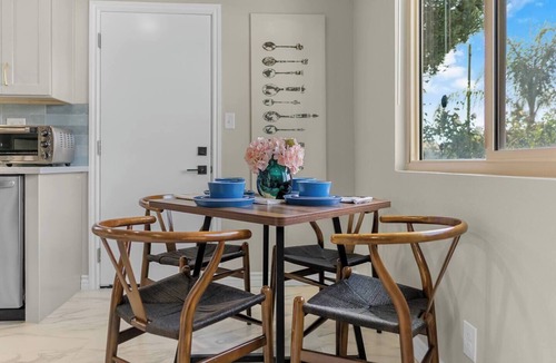 Loma Linda House | Comfortable 3BR home in Loma Linda with three queen beds, two workspaces, fast Wi-Fi, in-unit laundry, garage parking, and a back patio. Ideal for insurance housing, corporate groups, medical professionals, and 30+ day stays.