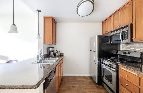 Los Angeles Apartment | Cool Playa del Rey 1BR w/W/D, Gym, Pool, near beach, by Blueground