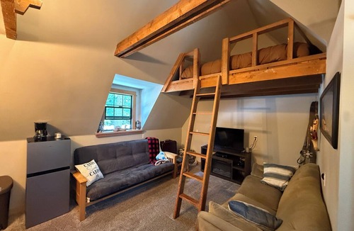 Greenwater Apartment | Cozy 1-bedroom apartment near Crystal Mountain & Mt. Rainier