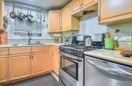 Sunset Park Condo | Cozy 1 Bedroom Condo with WiFi, AC in superb Santa Monica