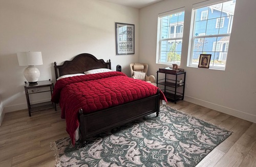 Newark House | Cozy 1-bedroom/private bath in gorgeous Newark home.