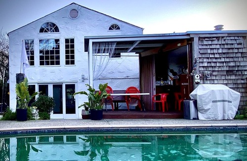 San Anselmo House | Cozy 1100 sq. ft guest unit private entrance 1 Block from downtown San Anselmo