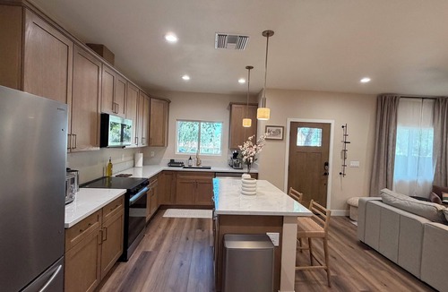 South Redlands House | Cozy 1bd/1bath with AC