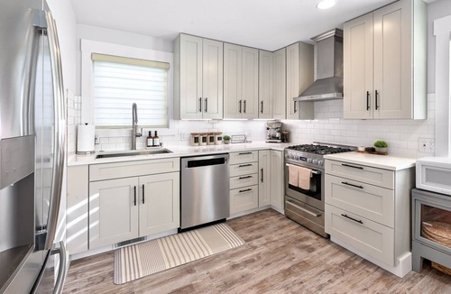 Birch Bay Cottage | Cozy and bright cottage by the bay