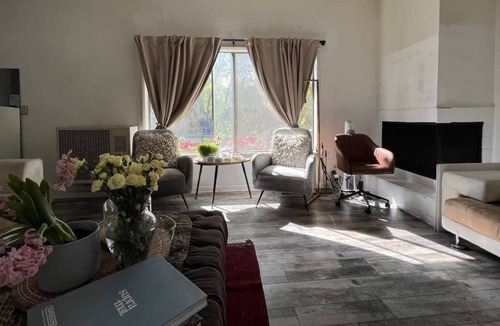 Beverly Glen House | Cozy and Privet Bel Air neighborhood fun house with roof deck