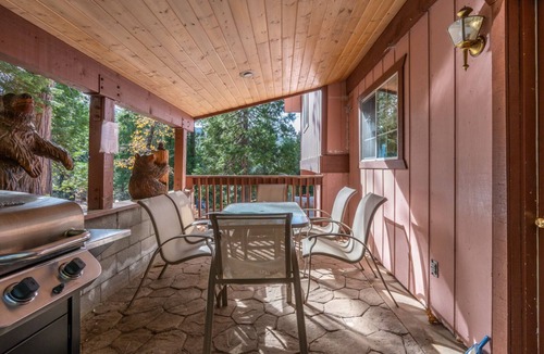 Yosemite West Cabin | Cozy Bear South – Charming 2 BDR Cabin within Yosemite!