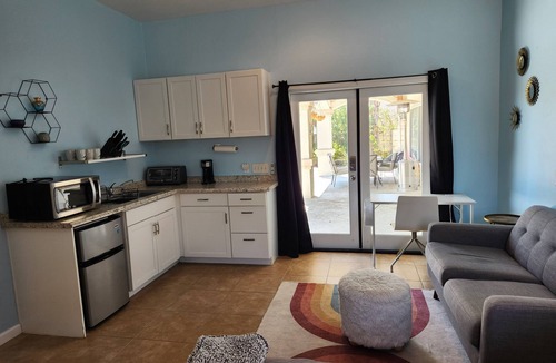 Palm Springs Apartment | Cozy Casita close to Palm Springs with Pool