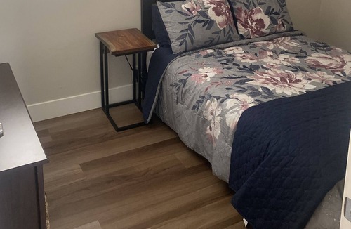 Antioch House | Cozy open view, close to freeway, hospital and shopping center.