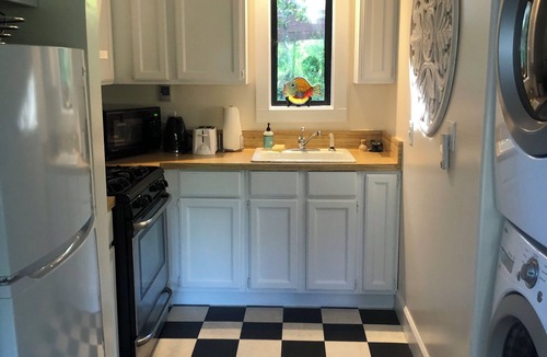 Almonte Cottage | Cozy Quiet Cottage Close to Trails, Wine Country & SF and Lots of Light!