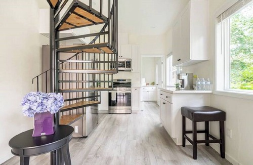 Auburn House | Cozy River/Waterfront home with a Private Beach
