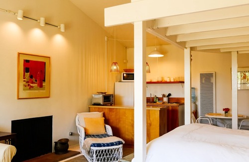 Laguna Apartment | Cozy Studio in the Heart of Santa Barbara's Historic District