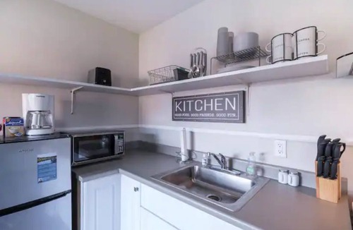 Arcata Apartment | Cozy Studio on Stromberg