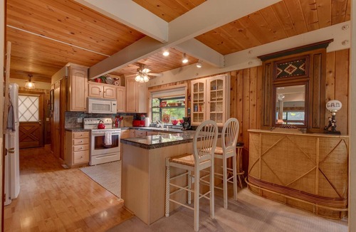 Tahoe City House | Cozy Wood Cabin By Tahoe Getaways - 3 BR w Hot Tub, Fireplace + Backs to Forest