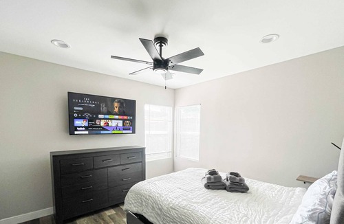 Ladera Heights House | Cubier - Peaceful Home Near SoFi Stadium- RB - WIN