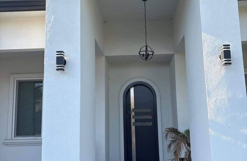 Lodi House | Custom house for luxury living for 10 people.