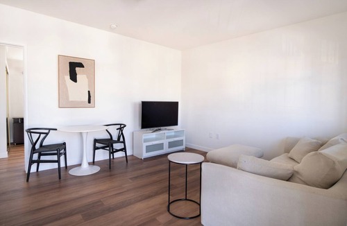 Westlake Apartment | Cute Echo Park Apartment