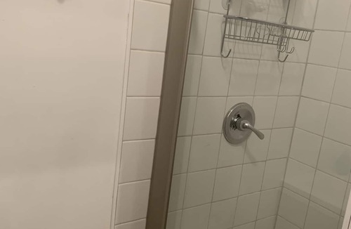 Oakland Apartment | Cute Studio with great design!