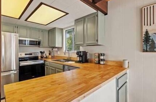 Mono Vista House | Deer Heights Lodge~Amenities ~EV~Lake Access~