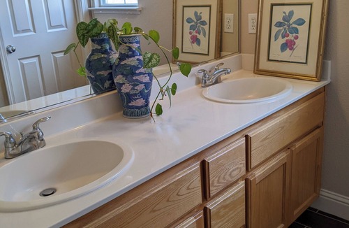 San Pablo House | Delightful bedroom 5min to Pinol shoreline,10 min to Keller Beach extended stay