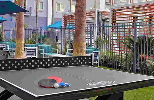 Anaheim Resort Condo | Deluxe condo close to Disneyland Sept 3 thru Sept 7