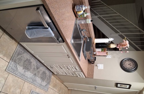 Palm Desert Condo | Desert Hikers Paradise 1970s retro 2 bedroom condo close to El Paseo