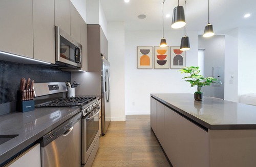 West Los Angeles House | Designer Townhome w/Rooftop by UCLA & Beverly Hills