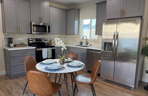 Mission Hills House | Detached 2 Bedroom 2 Bathroom Casita - Pet Welcome - Relocation And Medical Stay