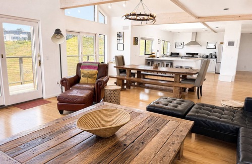 Dillon Beach House | Dillon Beach 5-Star! Pup OK! Near Beach, Hot Tub~Game Room~Northern Lights