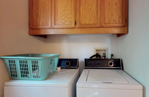 Arnold Cabin | Dog-friendly mountain cabin with gas fireplace near skiing
