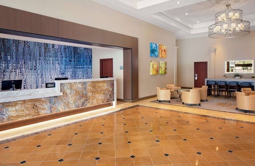 Santa Ana Hotel | DoubleTree by Hilton Santa Ana - Orange County Airport