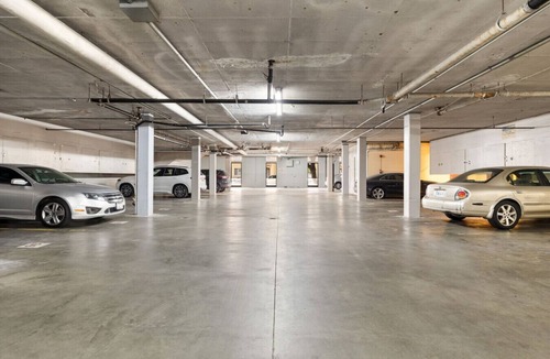 Willmore Apartment | Downtown Garage Parking | 30 Min to Disneyland