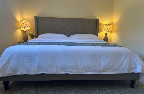 New Era Park House | Downtown Private Master Suite