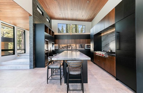 Ponderosa Palisades House | Elegance at Schaffer's Mill by Tahoe Getaways - Luxury Pet-Friendly 4BR w/Hot Tub & A/C