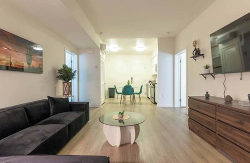 Downtown Apartment | Elegant & Charming 2BR home. Americana x Galleria