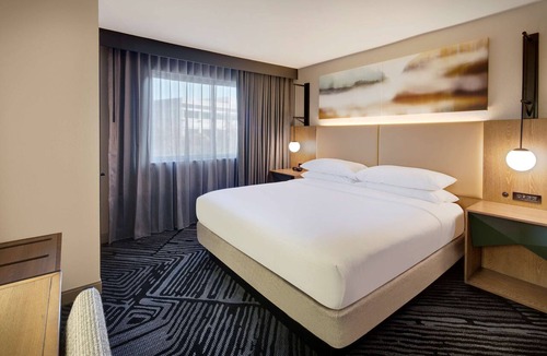 San Rafael Hotel | Embassy Suites by Hilton San Rafael at Marin Center