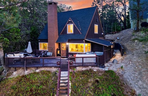 Cedar Glen House | Emerald Overlook by AvantStay