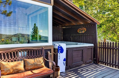 Cedar Glen House | Emerald Overlook by AvantStay