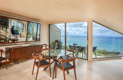 Solana Beach Condo | Enchanting Oasis Stunning Luxury Oceanfront Condo -180° Ocean Views + Pool
