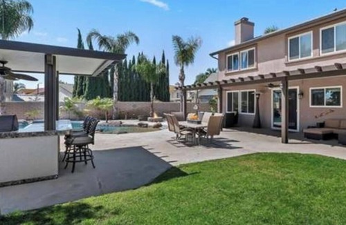 Ontario House | Enjoyable 4-bedroom house with a beautiful rock water fall slide swimming pool.