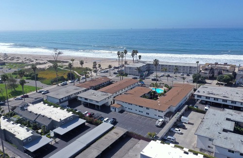 Carpinteria Condo | Entire Condo with WiFi steps from the sand