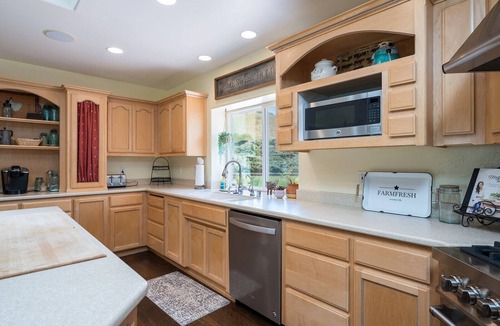 Pismo Beach House | Epic 4BR Ranch 4 miles to Beach