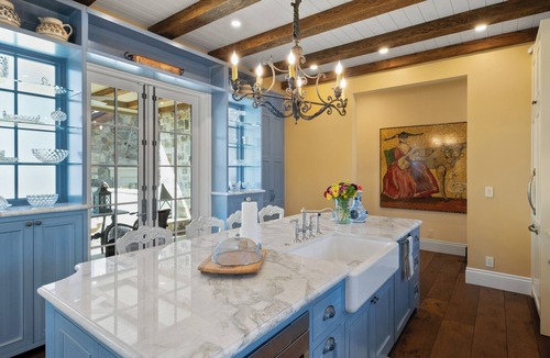 Napa Cottage | European-Inspired Luxury Napa Valley One-Bedroom Cottage With Vineyard Views.