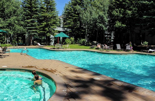 Olympic Valley Condo | Everline Resort & Spa Ski-in-ski-out luxury, pools, hot tub, & golf