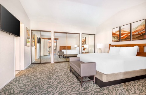 San Diego Country Estates Hotel | Everything You Need For The Perfect Vacation! Pool, Near Guy B Woodward Museum!