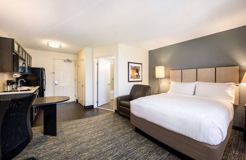Santa Clara Hotel | Excellent Choice! W/Private Full Kitchen! Minutes to California's Great America