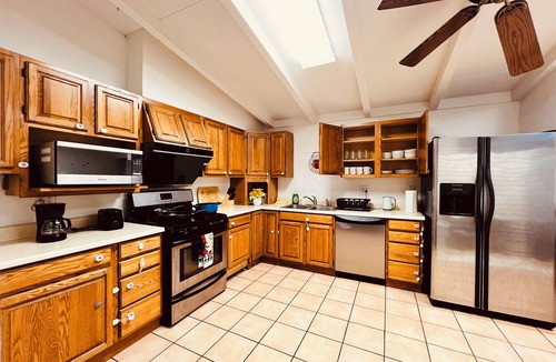 East San Jose House | Fabulous 5-bedroom house in San Jose perfect for your stay